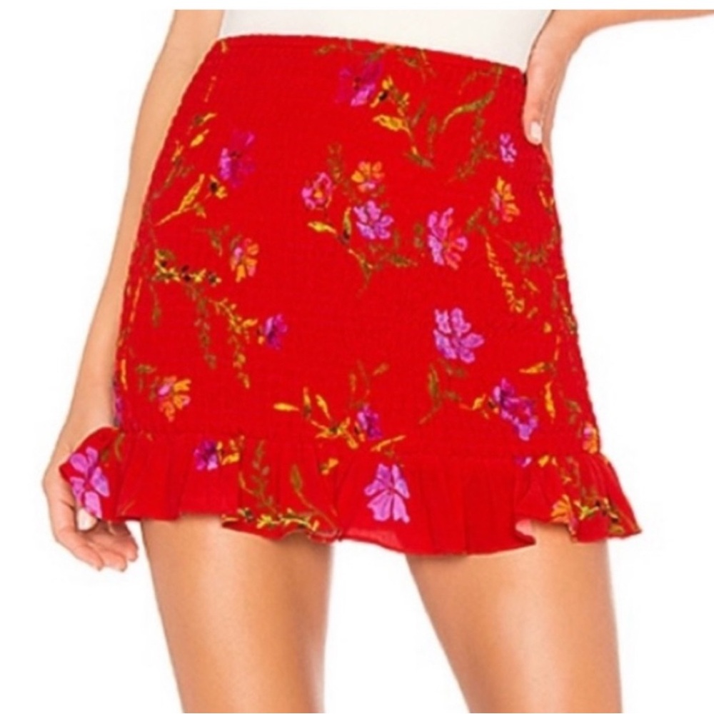 NEW Lovers +‎ Friends Red Floral Smocked Mini Skirt with Ruffle Trim Size Small